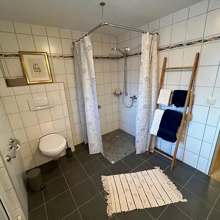 Zum Weissen Hahn Apartment *