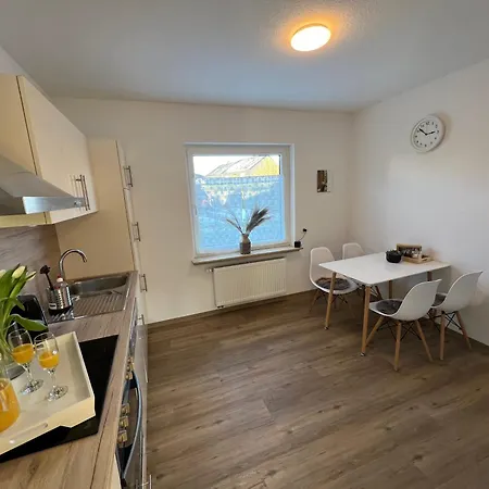 Apartment Zum Weissen Hahn *